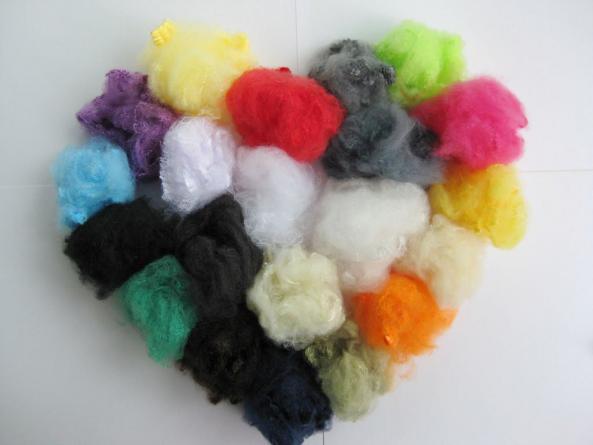 بررسی میزان صادرات الیاف لایی پلی استر